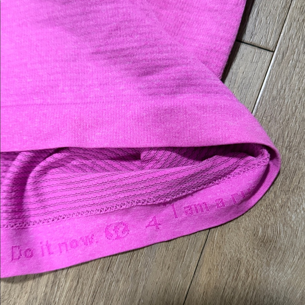 Lululemon Run: Swiftly Tech V Neck - Picture 6 of 7